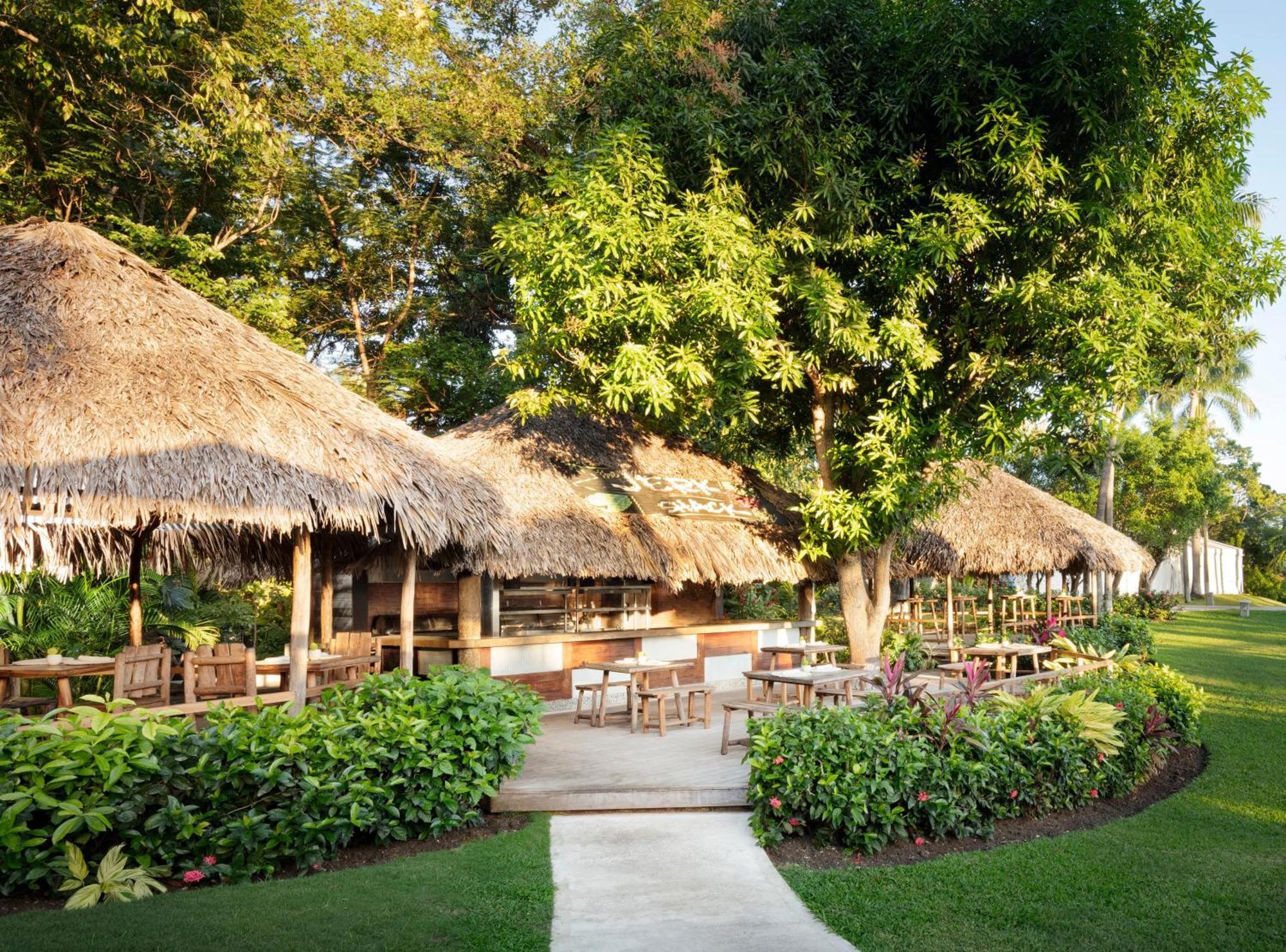 Sandals Ochi Beach All Inclusive Resort - Couples Only (Adults Only) Ocho Rios Dış mekan fotoğraf